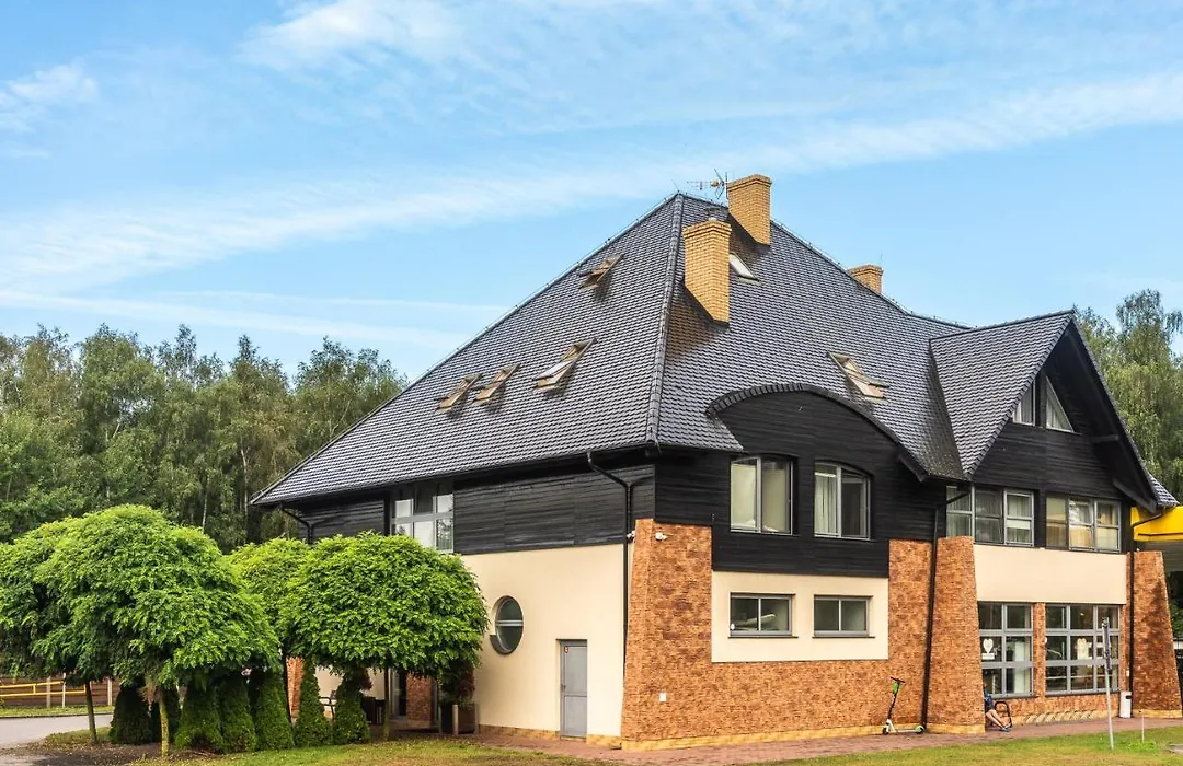 Pokoje i apartamenty ,,Leśne-1