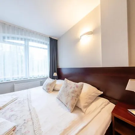Pokoje i apartamenty ,,Leśne-3