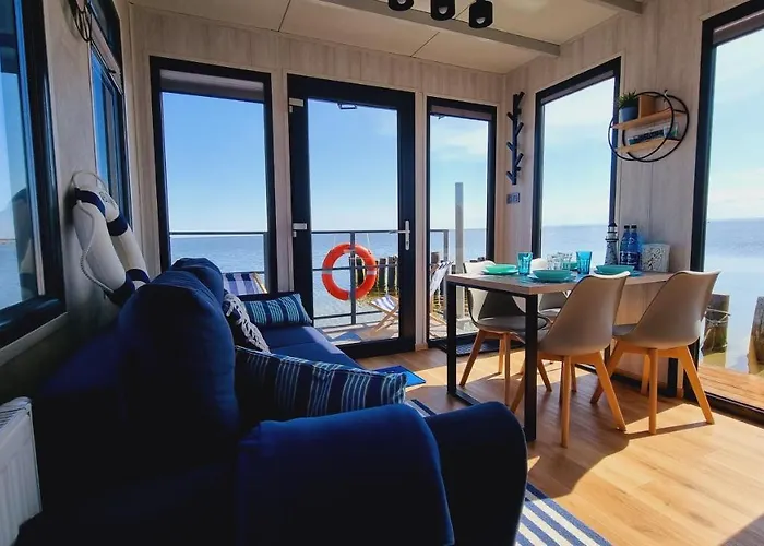 Domki na wodzie Jastarnia - Houseboat